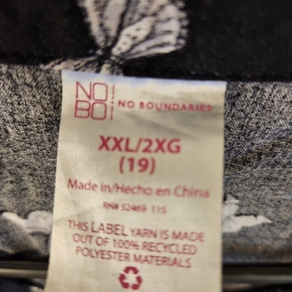No Boundaries Button Down JXXL - Picture 4 of 7